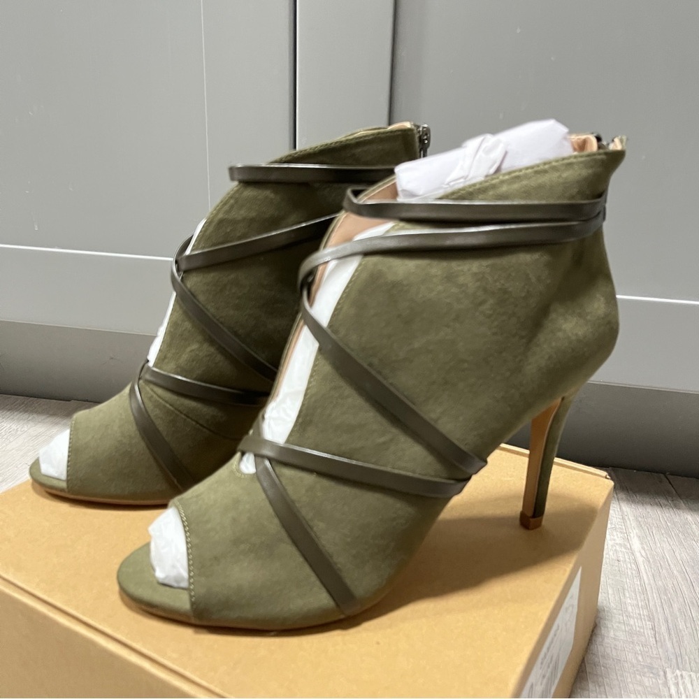 Journee Collection Olive Green Women's Heeled Sandals, 10M